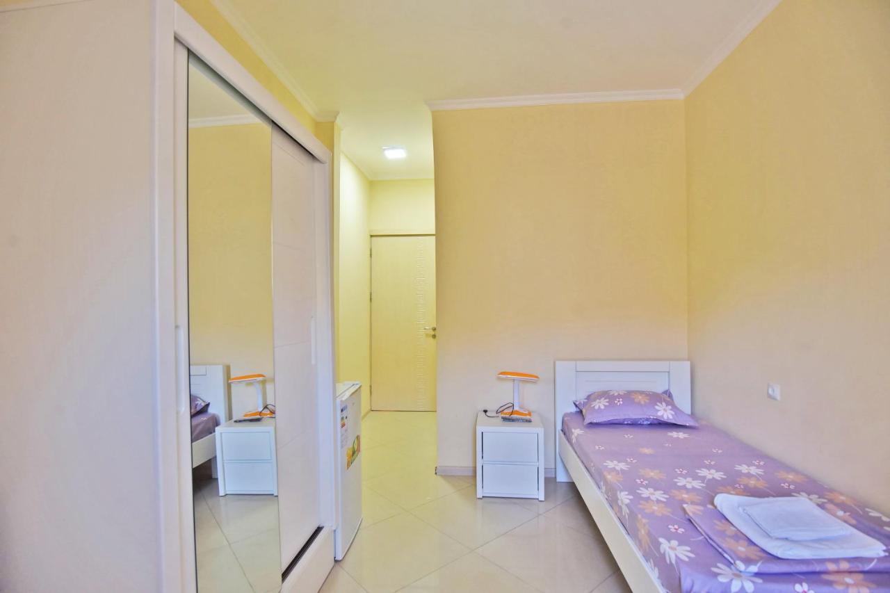 Hotel Vake Palace Tiflis Dış mekan fotoğraf