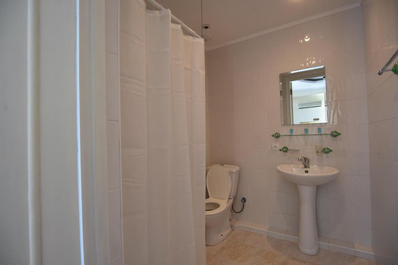 Hotel Vake Palace Tiflis Dış mekan fotoğraf