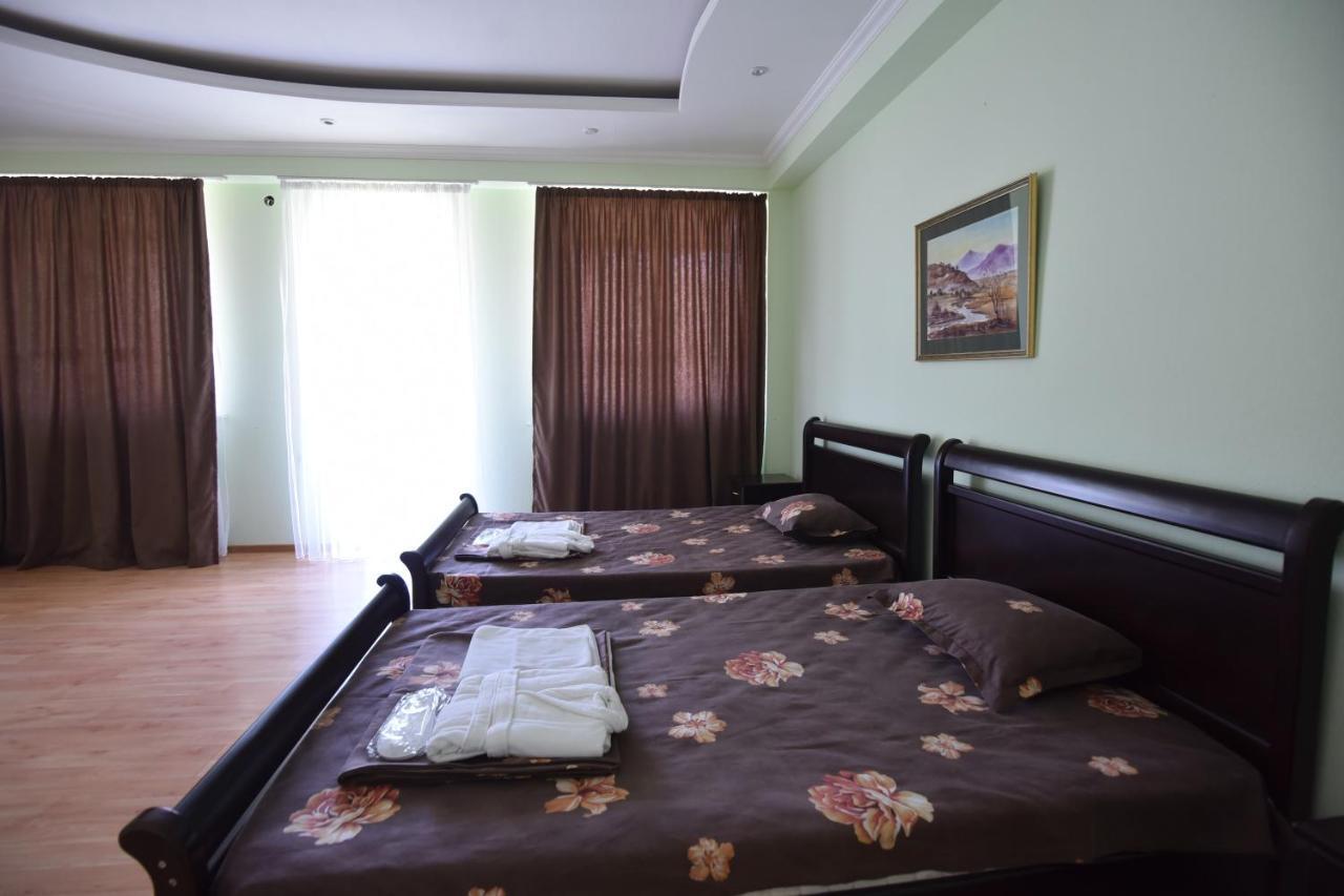 Hotel Vake Palace Tiflis Dış mekan fotoğraf