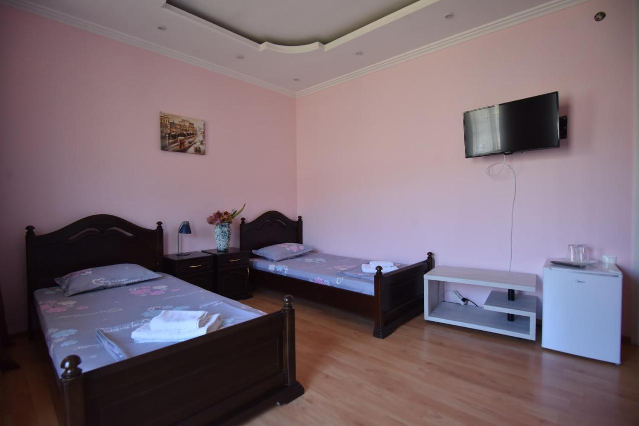 Hotel Vake Palace Tiflis Dış mekan fotoğraf
